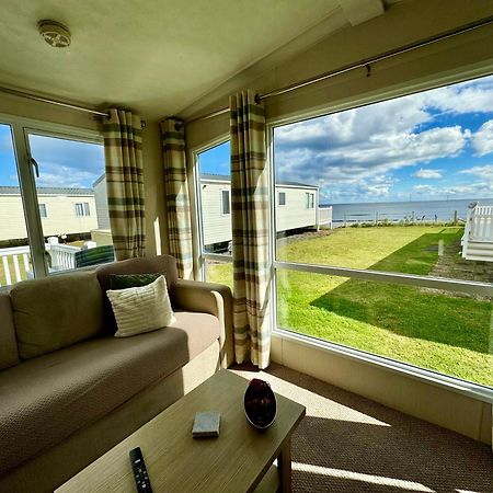 New Sea View Platinum Caravan With Huge Decking Нюкасъл ъпон Тайн Екстериор снимка